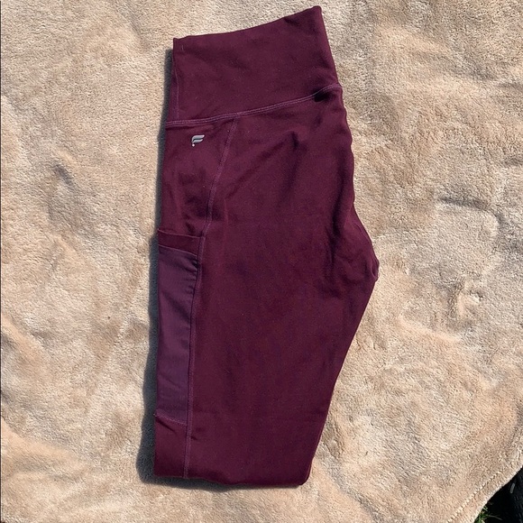 Fabletics powerhold leggings, solid, mesh pocket - Picture 2 of 4